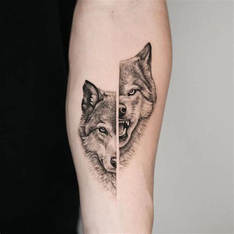 tatuajes de lobos pequeños|tatuajes de lobos para fotos.